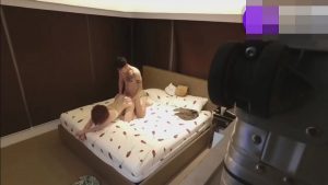 Xoạc em người yêu body nóng bỏng