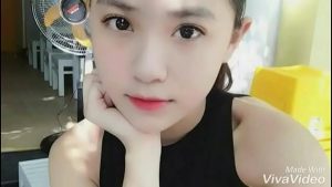 Bé dâm show hàng xinh