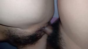 Lồn lông dâm chơi sung sướng
