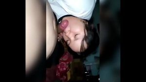 Bé yêu mút chim cho anh đi
