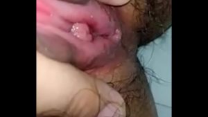 Lồn lông banh ra nhìn mê