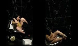 Em vã lắm rồi liếm lồn em đi