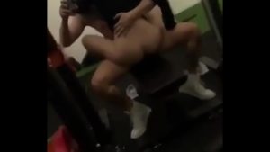 Đi tập gym chịch cùng gái