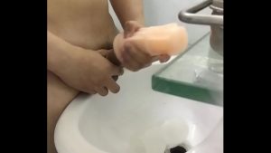 Sục cu đâm lồn giả