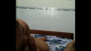 Được bạn gái chăm sóc sướng buồi