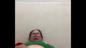 Xoa bím dâm đãng