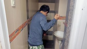 Đang tắm thì được anh yêu tặng quà rồi chịch nhau cực đã