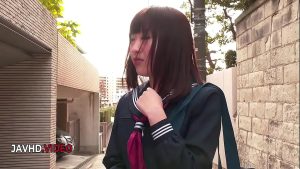 Hẹn hò cùng bé học sinh nuột địt vào cái lồn sướng rên la quá phê